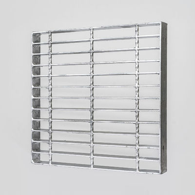 30mm Pitch Welded Industrial Steel Grating For Strong Bearing Bar Spacing Durability