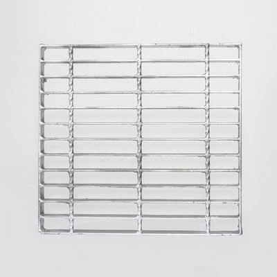30mm Pitch Welded Industrial Steel Grating For Strong Bearing Bar Spacing Durability
