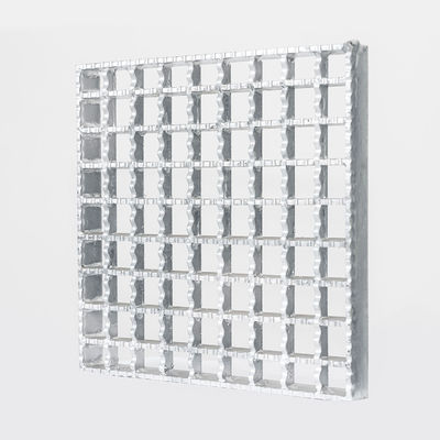 30mm Bearing Bar Spacing Industrial Steel Grating With Welding Process And Silver Surface