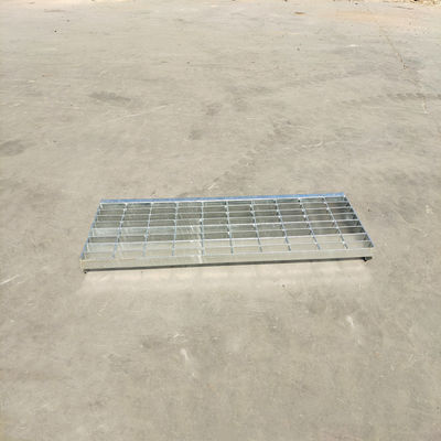 Rectangular Steel Step Tread Grating Heavy Duty Load Bearing Capacity Safety