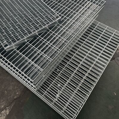 Industrial steel grating adapts to diverse project load and construction demands.