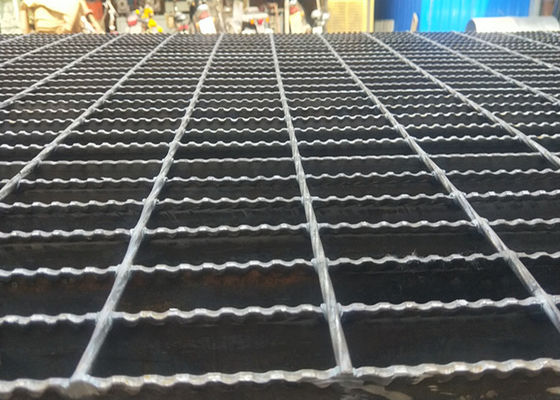 Serrated Type Industrial Steel Grating G254/40/100 Center To Center