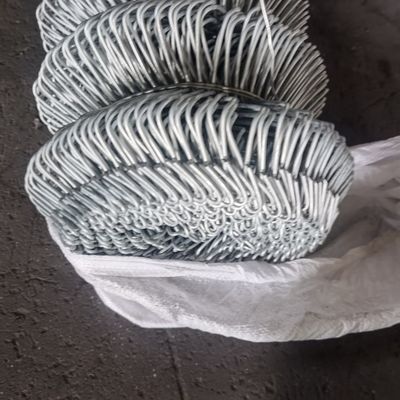 높이 1.8m 와이어 지름 4mm 메시 90*90mm 안전 산업 체인 링크 울타리