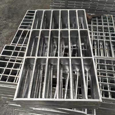 밝은 표면 바 grating Mesh / 평면 바와 함께 평면 강철 grating 현대 스타일 핫 galvanized