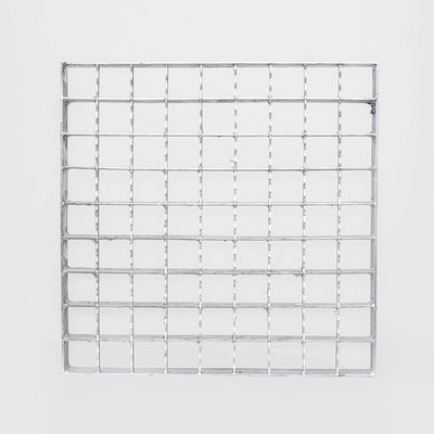 30mm Pitch Welded Industrial Steel Grating For Strong Bearing Bar Spacing Durability