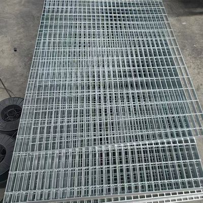 처리되지 않은 표면 톱니 모양의 강철 Grating 중량 50mm 베어링 바 피치