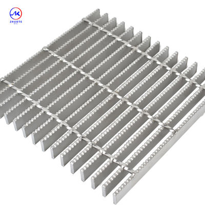 30mm 베어링 바 피치 효율과 함께 표면에 밝은 평면 철 격자